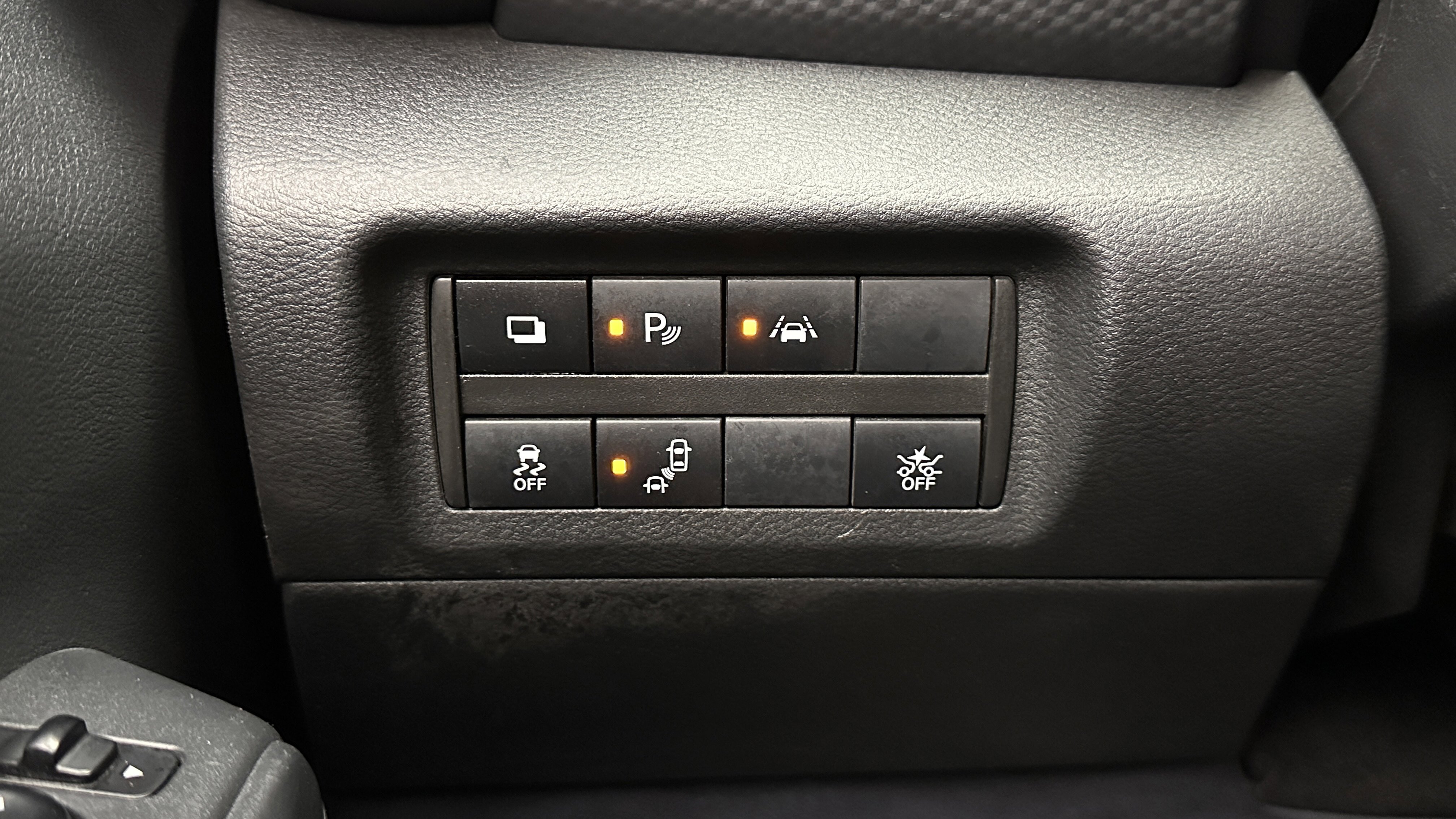 Used 2022 Nissan Kicks S FWD image 19