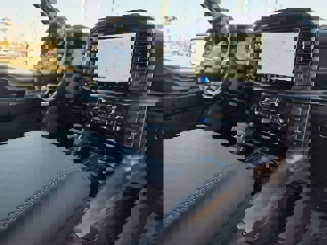 Used 2026 Ford F150 Lariat w/ Equipment Group 501A Mid image 16