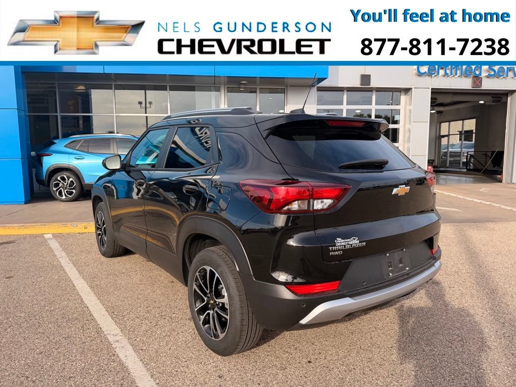 Used 2024 Chevrolet TrailBlazer LT w/ Convenience Package AWD/4WD image 4