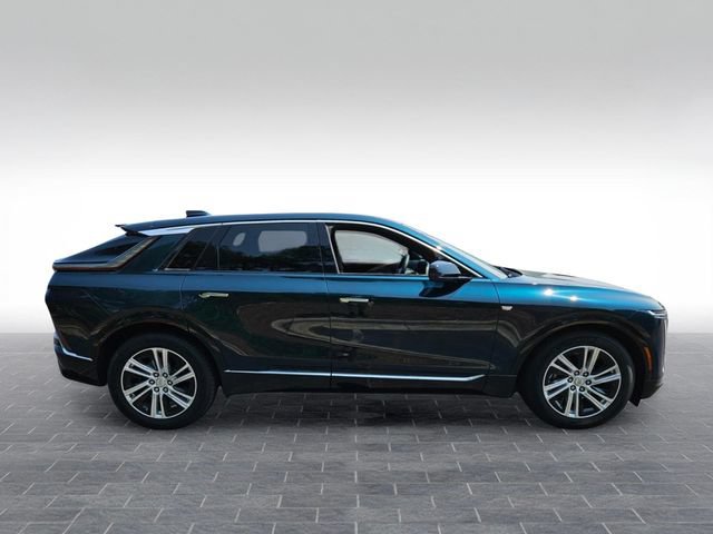 Used 2024 Cadillac Lyriq Tech AWD/4WD image 4