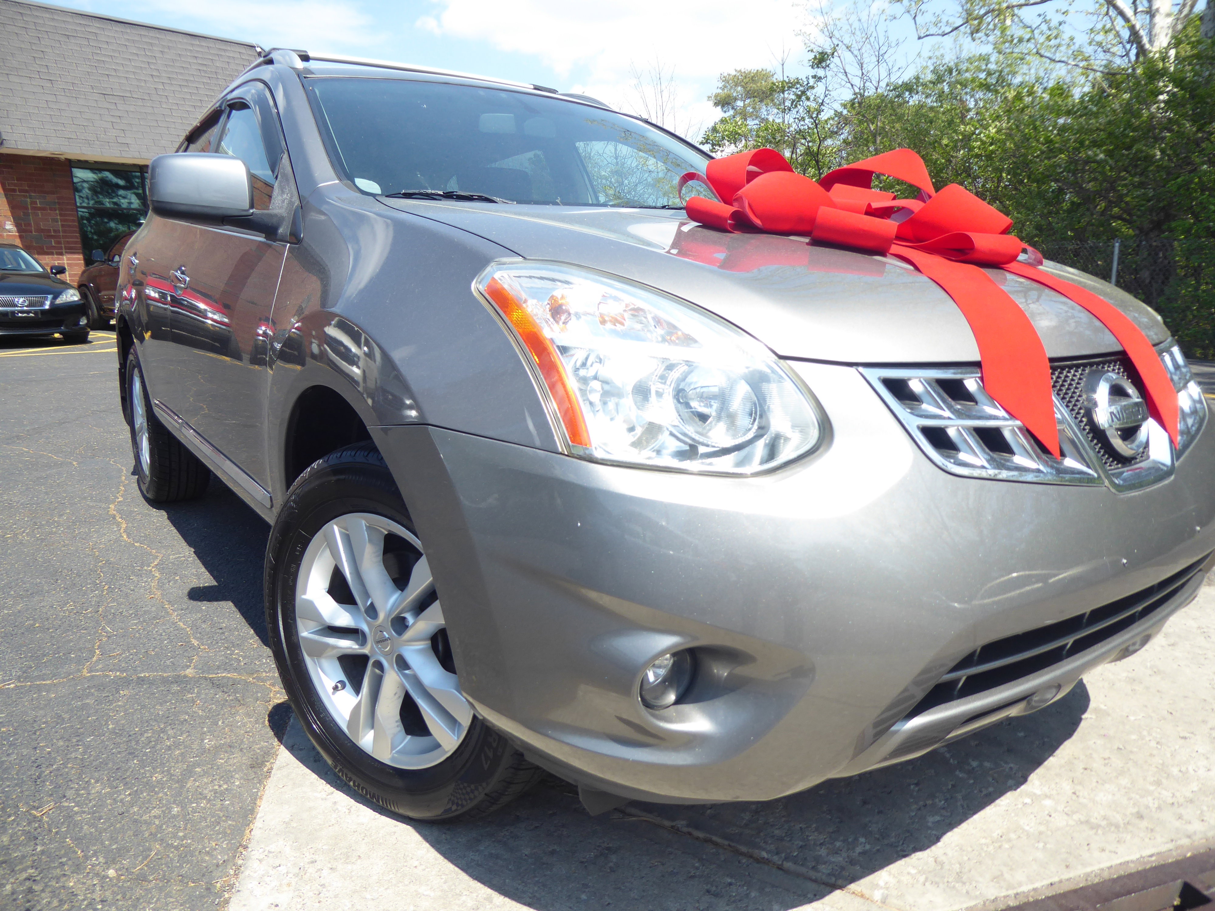 Used 2012 Nissan Rogue SV w/ Premium Pkg