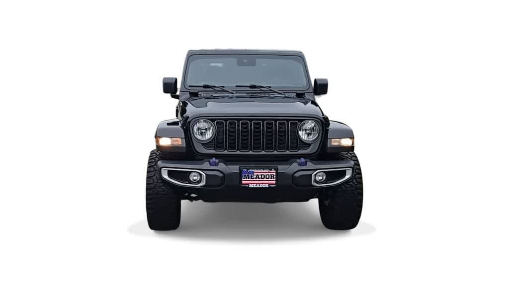Used 2024 Jeep Gladiator Sport AWD/4WD image 3