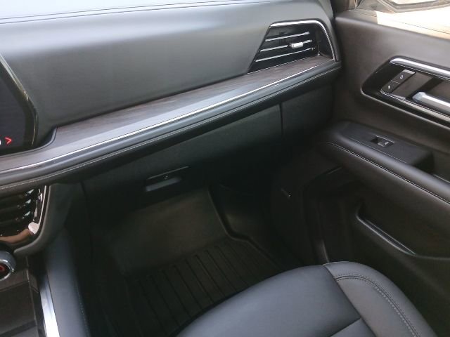 Used 2025 Chevrolet Tahoe Z71 w/ Comfort Package AWD/4WD image 45