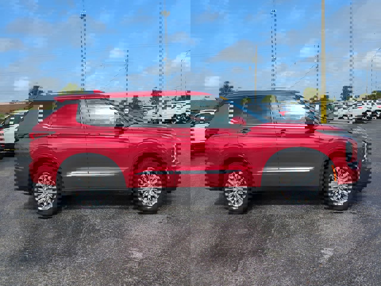 Used 2022 Mitsubishi Outlander ES image 3