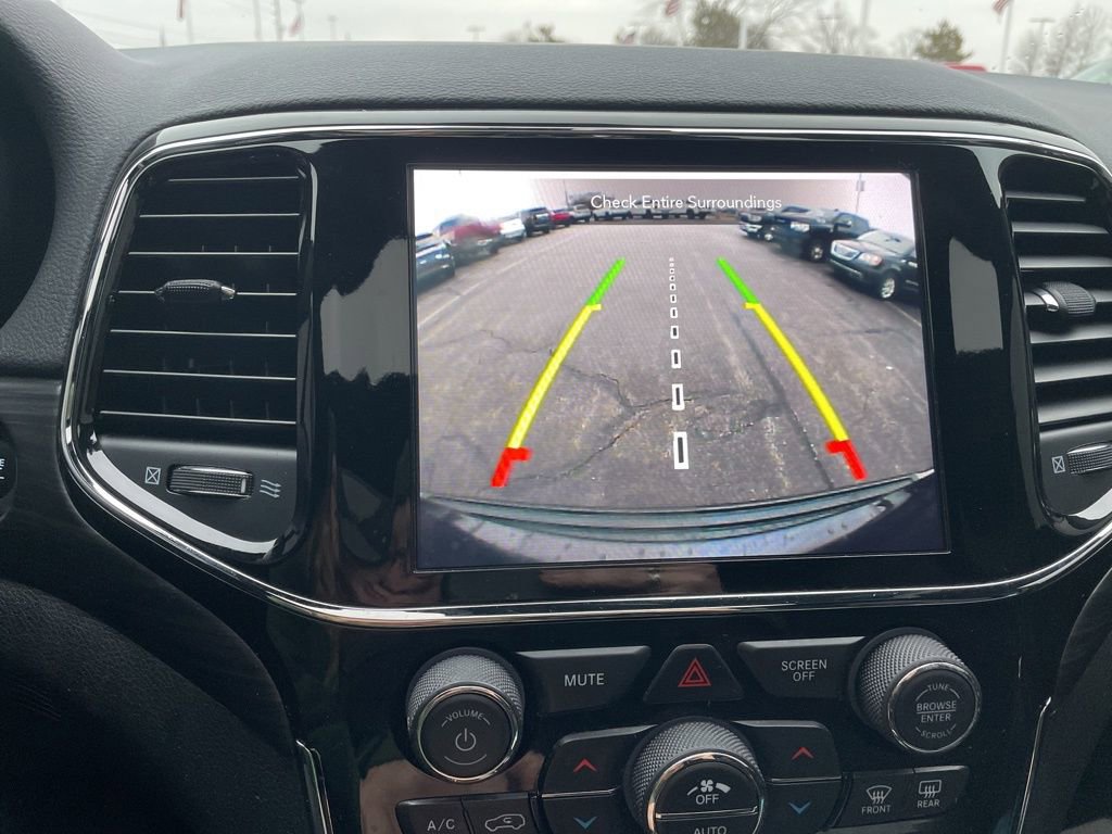 Used 2021 Jeep Grand Cherokee Laredo X image 24