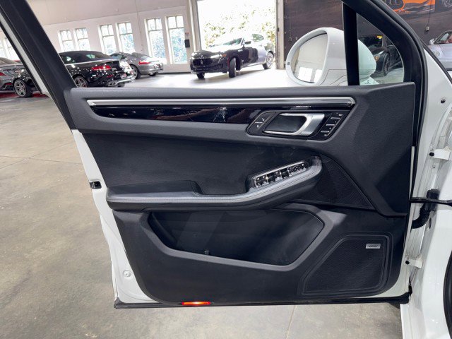 Used 2018 Porsche Macan GTS image 48