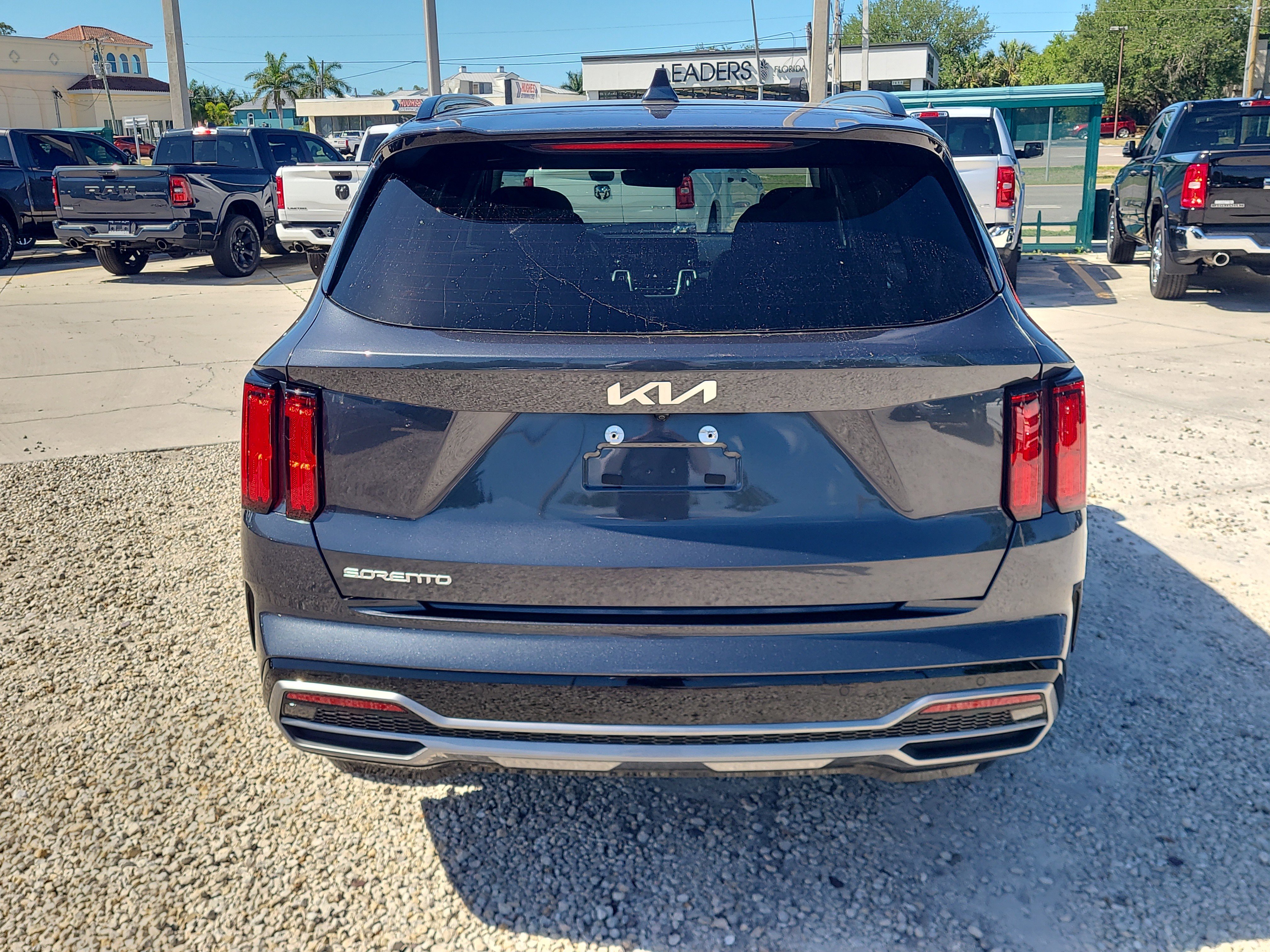 Used 2023 Kia Sorento SX image 5