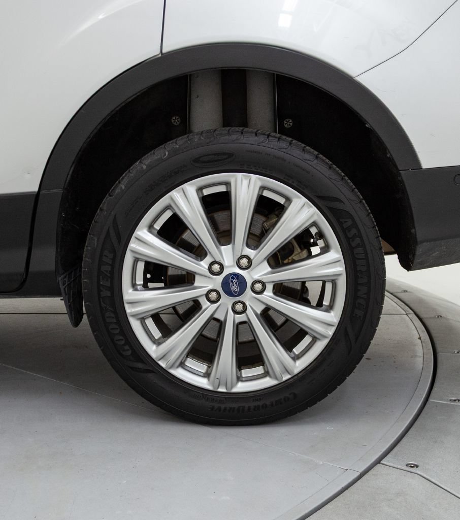 Used 2018 Ford Escape Titanium w/ Ford Safe & Smart Package AWD/4WD image 22