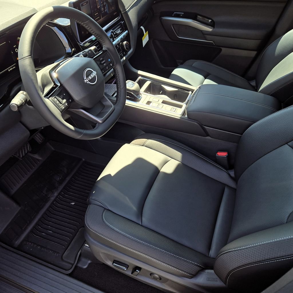 New 2026 Nissan Pathfinder SL w/ SL Premium Package image 14