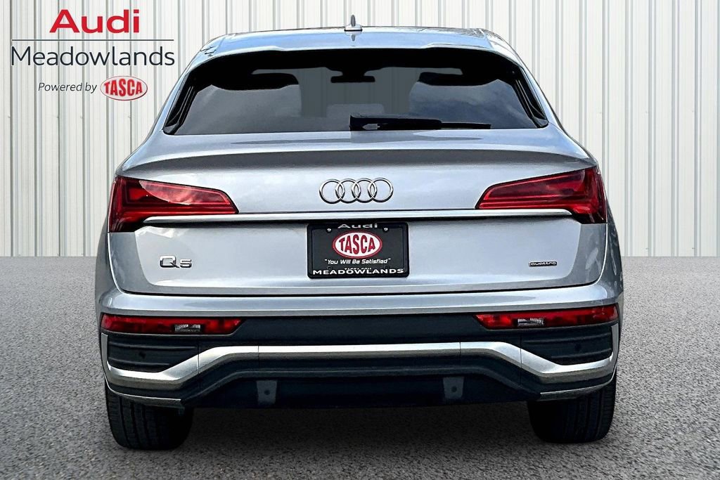 Used 2023 Audi Q5 2.0T Premium w/ Convenience Package image 5