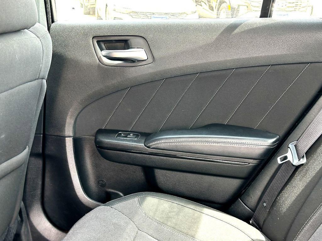 Used 2022 Dodge Charger SXT w/ Blacktop Package image 20