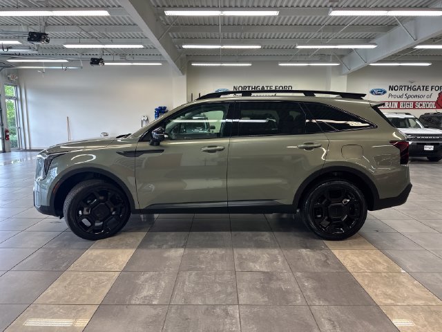 Used 2025 Kia Sorento SX AWD/4WD image 17
