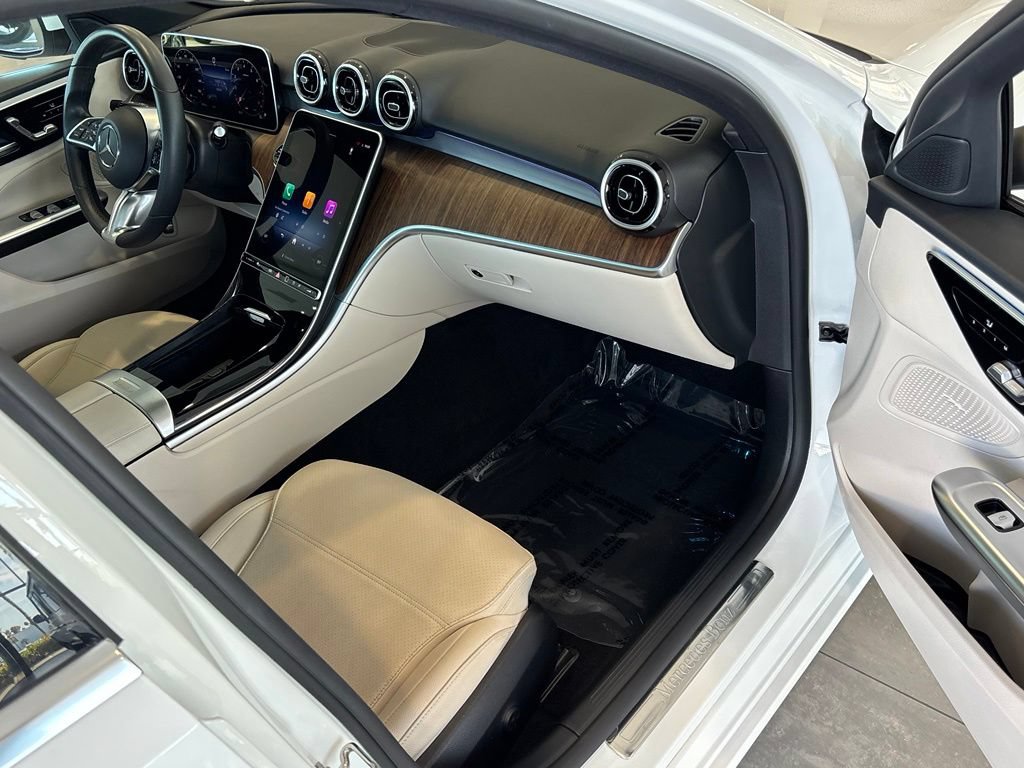 Used 2025 Mercedes-Benz C 300 Sedan image 42