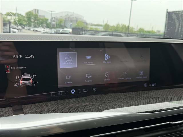 Used 2025 Cadillac Escalade ESV V AWD/4WD image 32