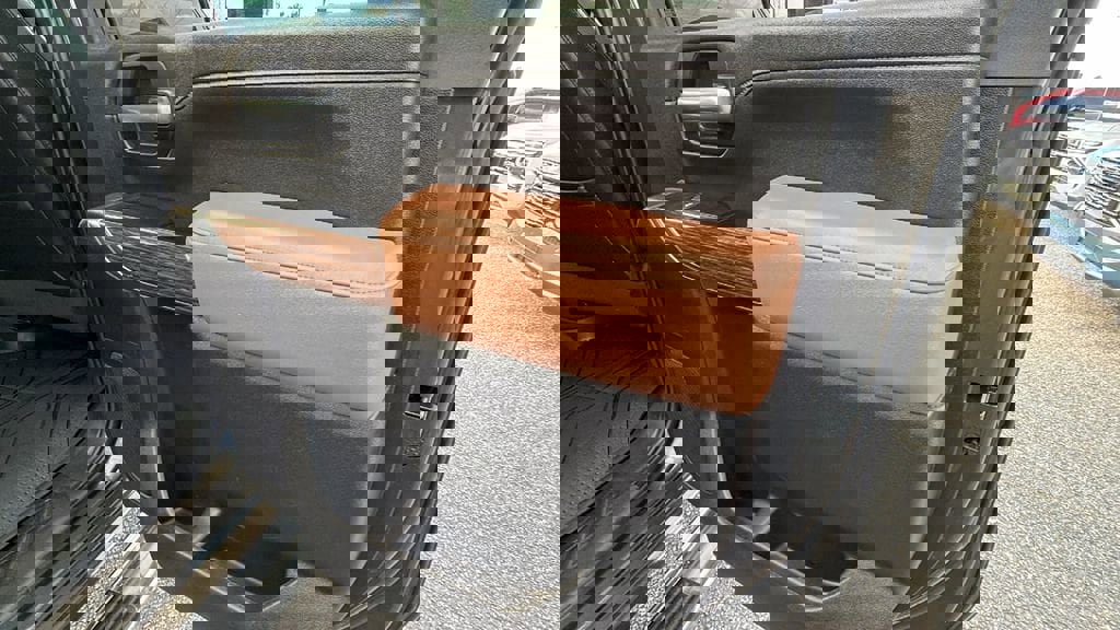 Used 2022 Chevrolet Silverado 3500 High Country w/ Z71 Off-Road Package image 17