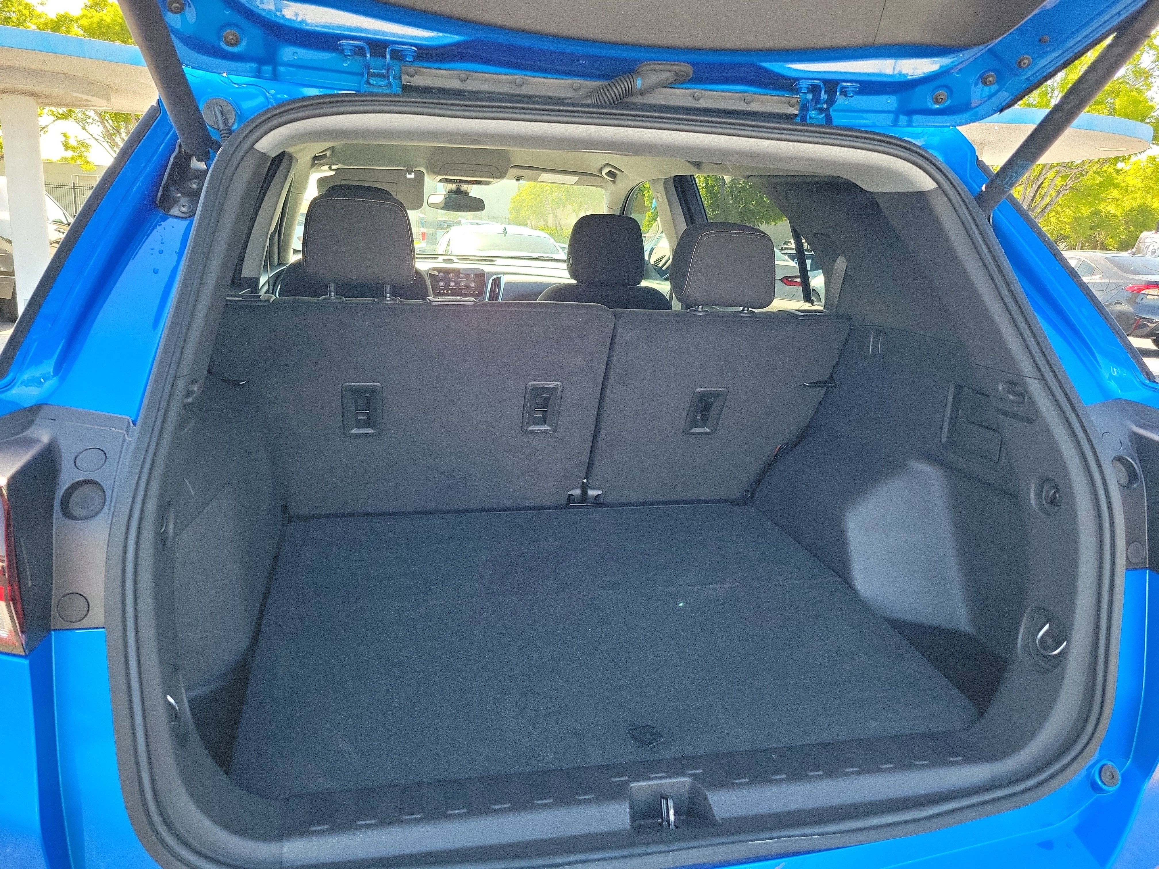 Used 2024 Chevrolet Equinox LT FWD image 7