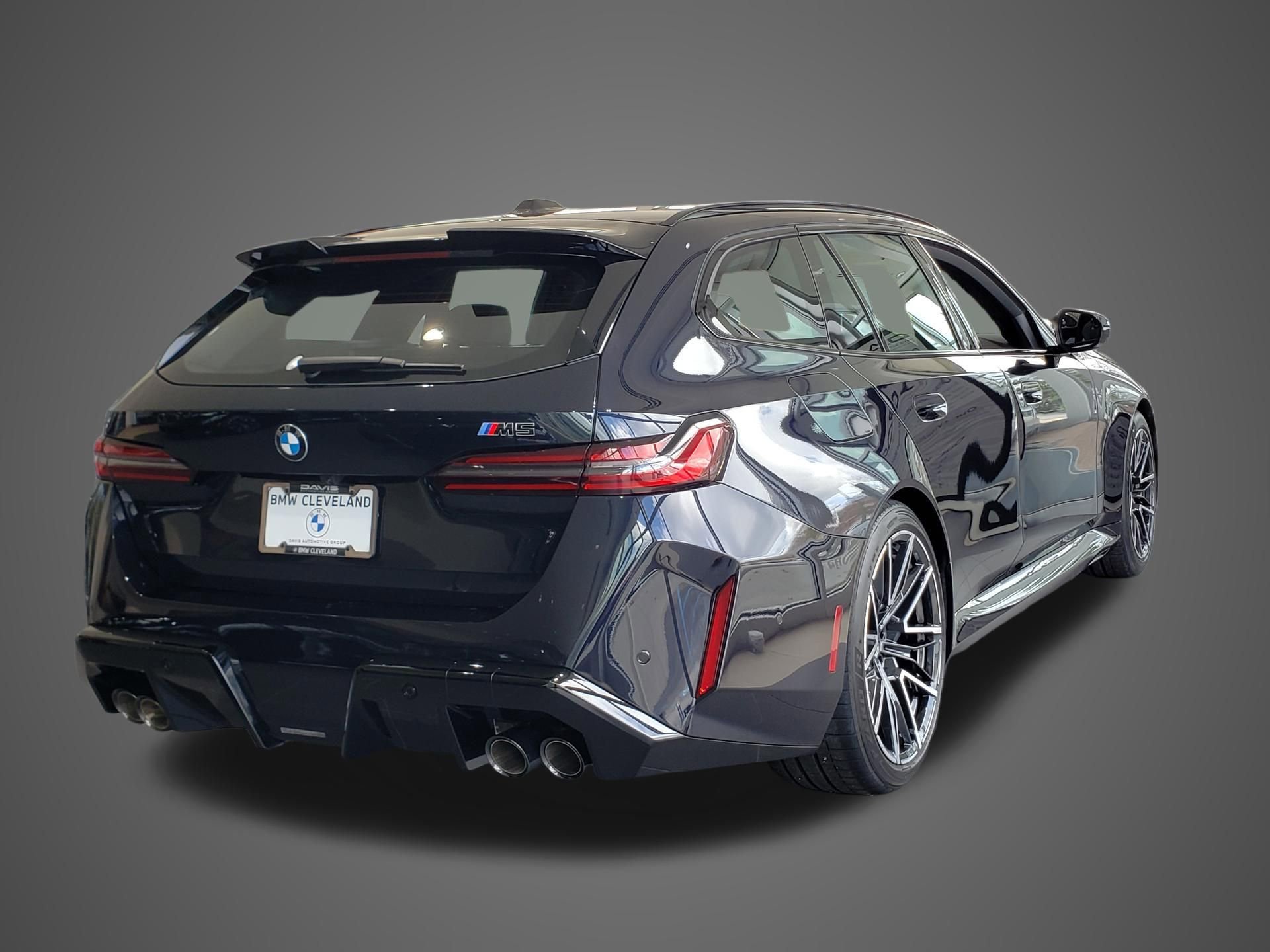 New 2026 BMW M5 Touring image 3