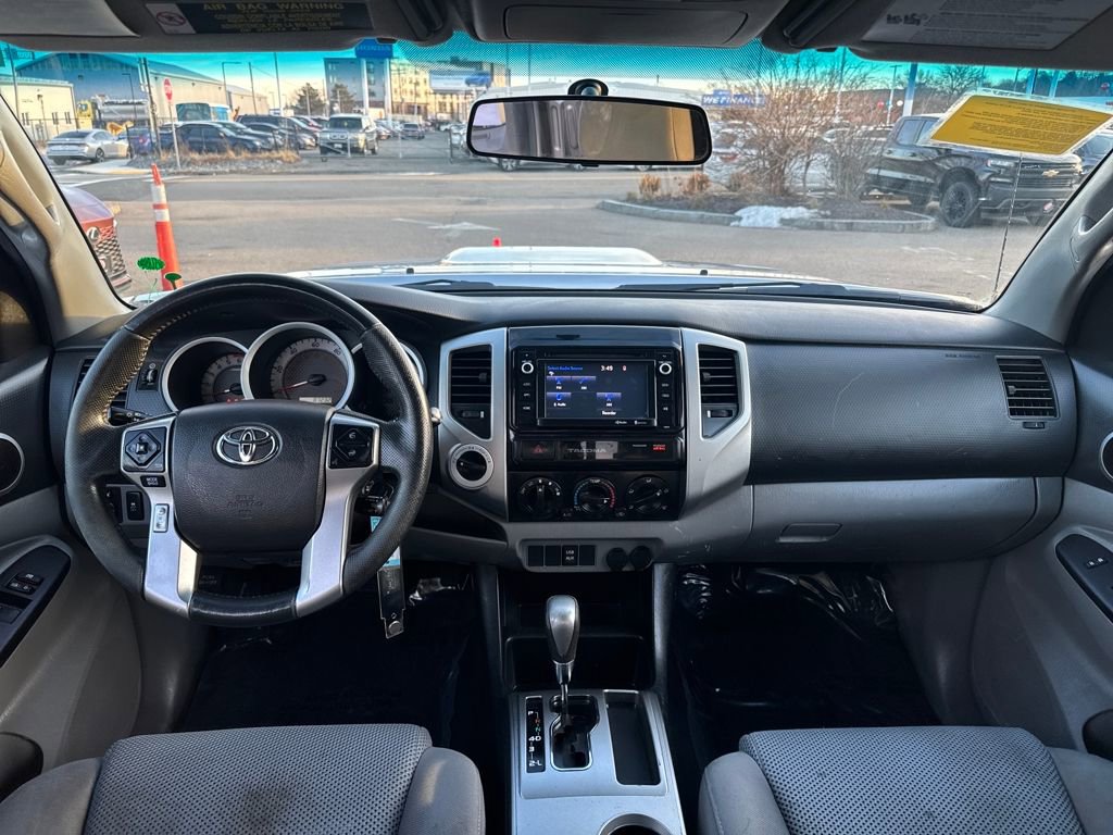 Used 2015 Toyota Tacoma 4x4 Access Cab V6 w/ TRD Sport Package image 12