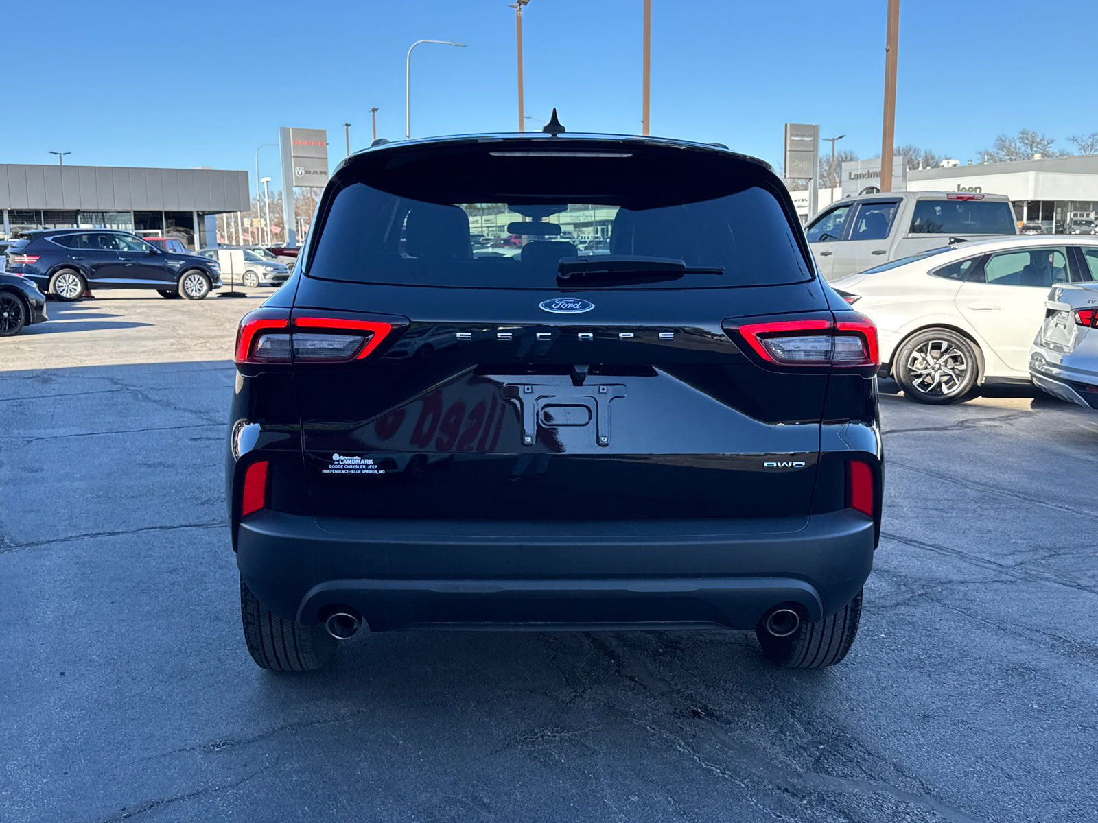 Used 2025 Ford Escape ST-Line AWD/4WD image 4
