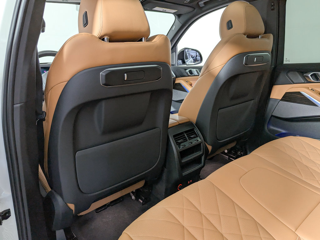 Certified 2024 BMW X5 xDrive40i w/ M Sport Package AWD/4WD image 48
