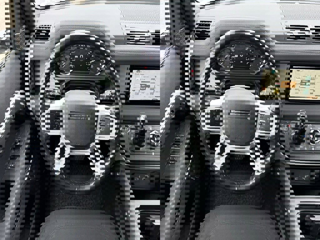 Certified 2023 Land Rover Defender 110 image 17