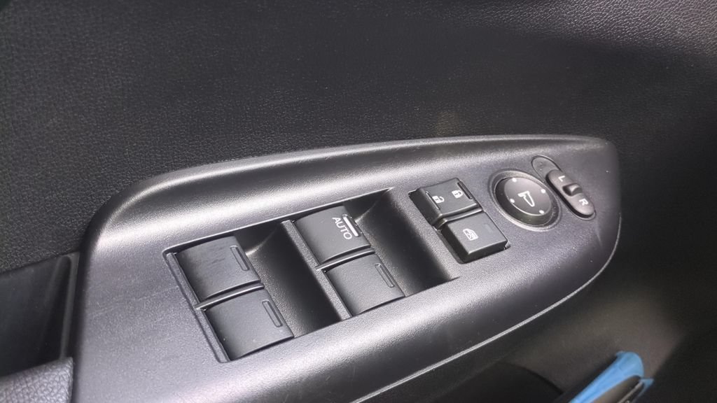 Used 2020 Honda Fit LX image 17