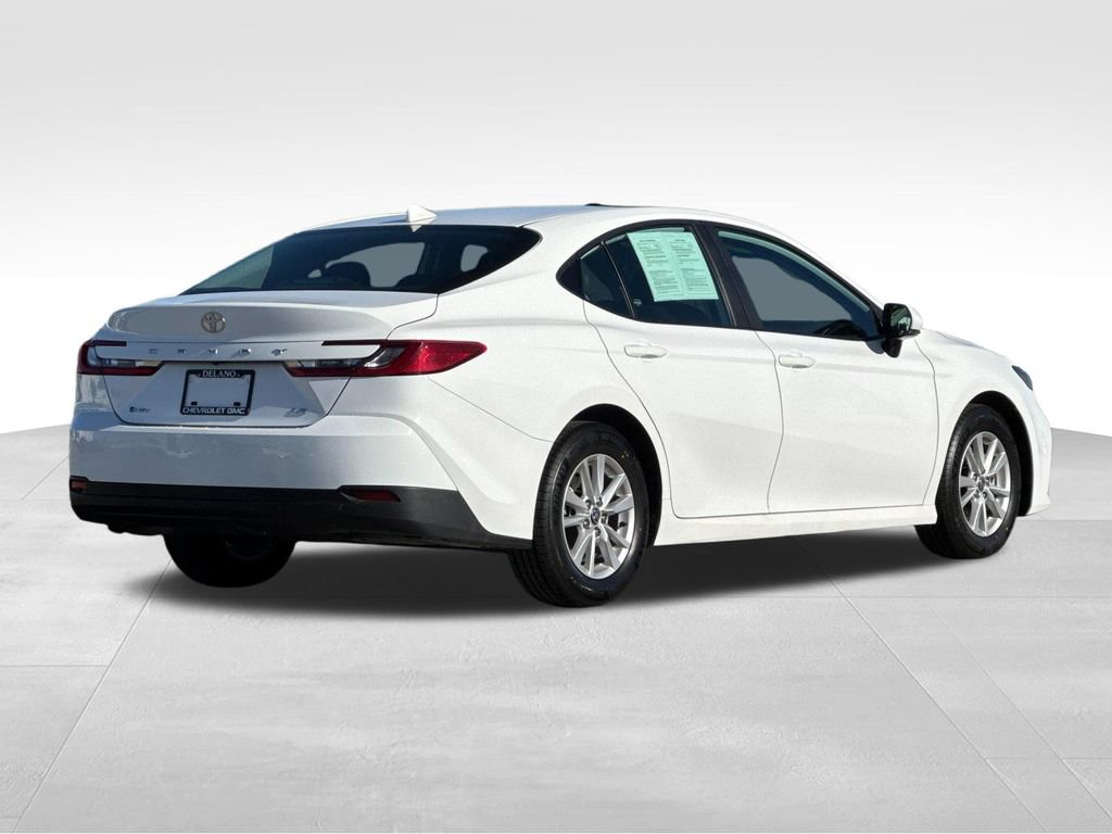 Used 2025 Toyota Camry LE FWD image 5