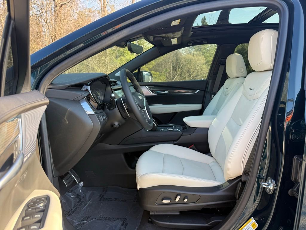New 2026 Cadillac XT5 Sportv w/ LPO, Onyx Lite Package AWD/4WD image 21