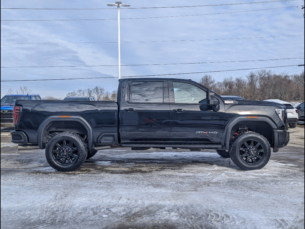 Used 2025 GMC Sierra 2500 AT4 w/ AT4 Premium Plus Package image 6
