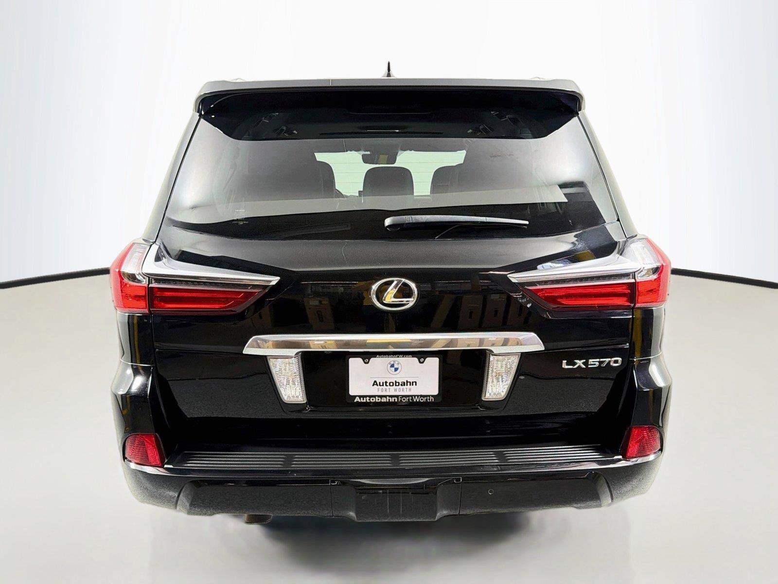 Used 2016 Lexus LX 570 4WD w/ Luxury Package image 6