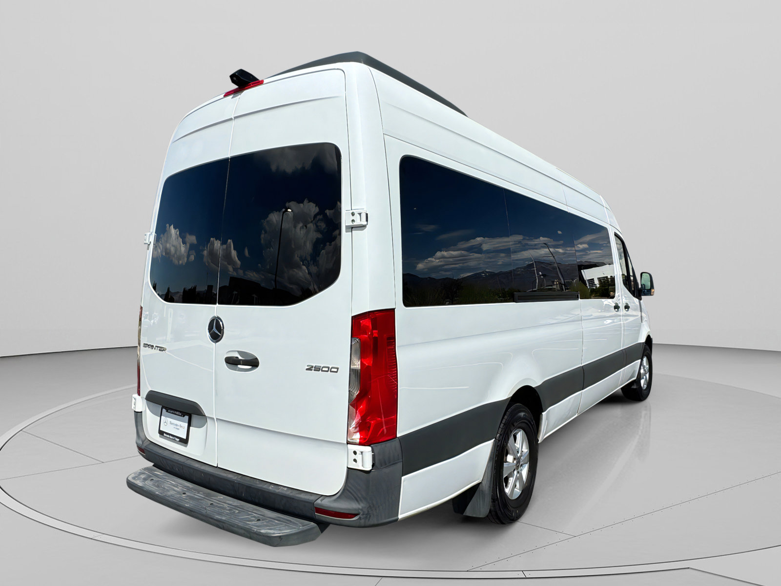 Used 2019 Mercedes-Benz Sprinter 2500 image 5