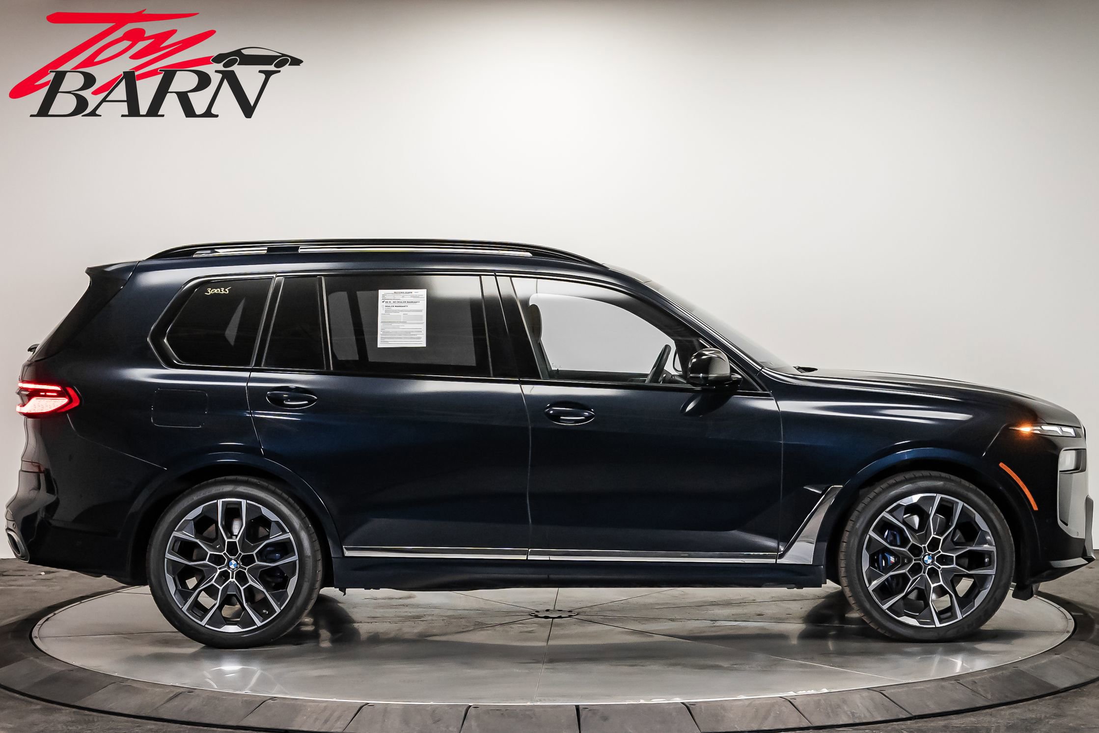 Used 2023 BMW X7 M60i w/ Executive Package image 5