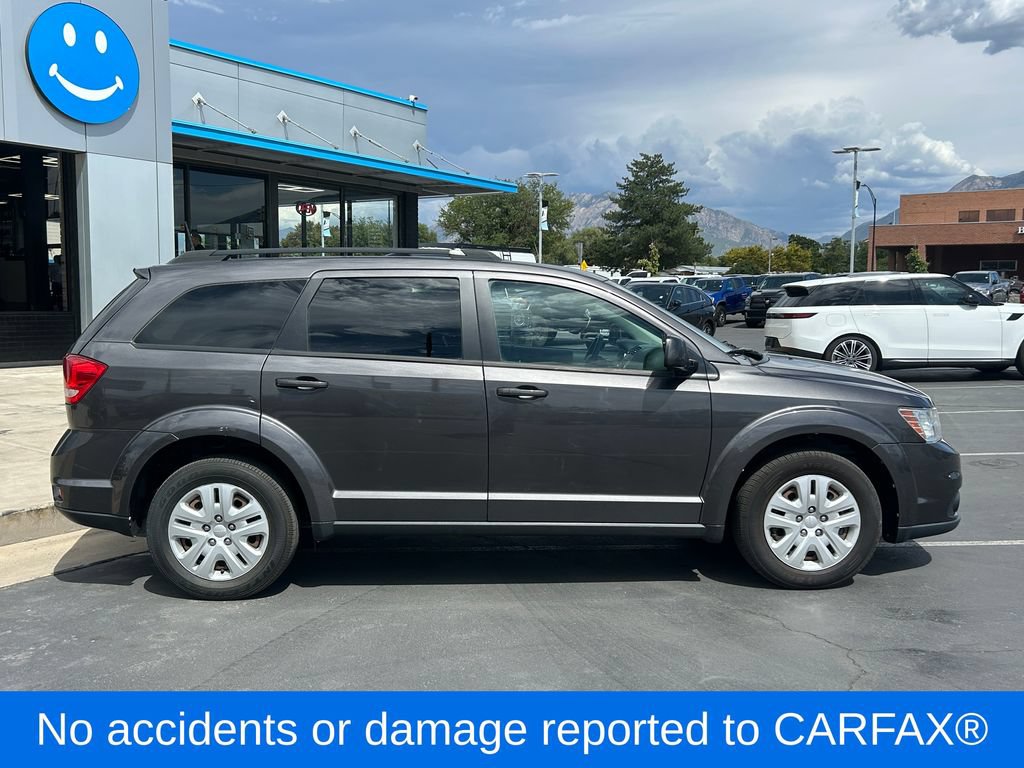 Used 2018 Dodge Journey SXT w/ Connectivity Group FWD image 2