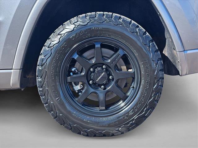 Used 2021 Jeep Grand Cherokee Laredo X RWD image 27