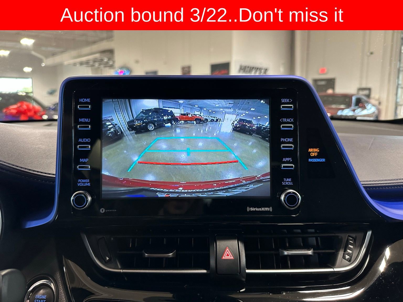 Used 2020 Toyota C-HR XLE image 25