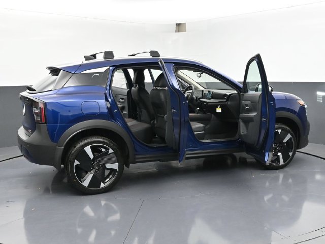 New 2026 Nissan Kicks SR FWD image 46