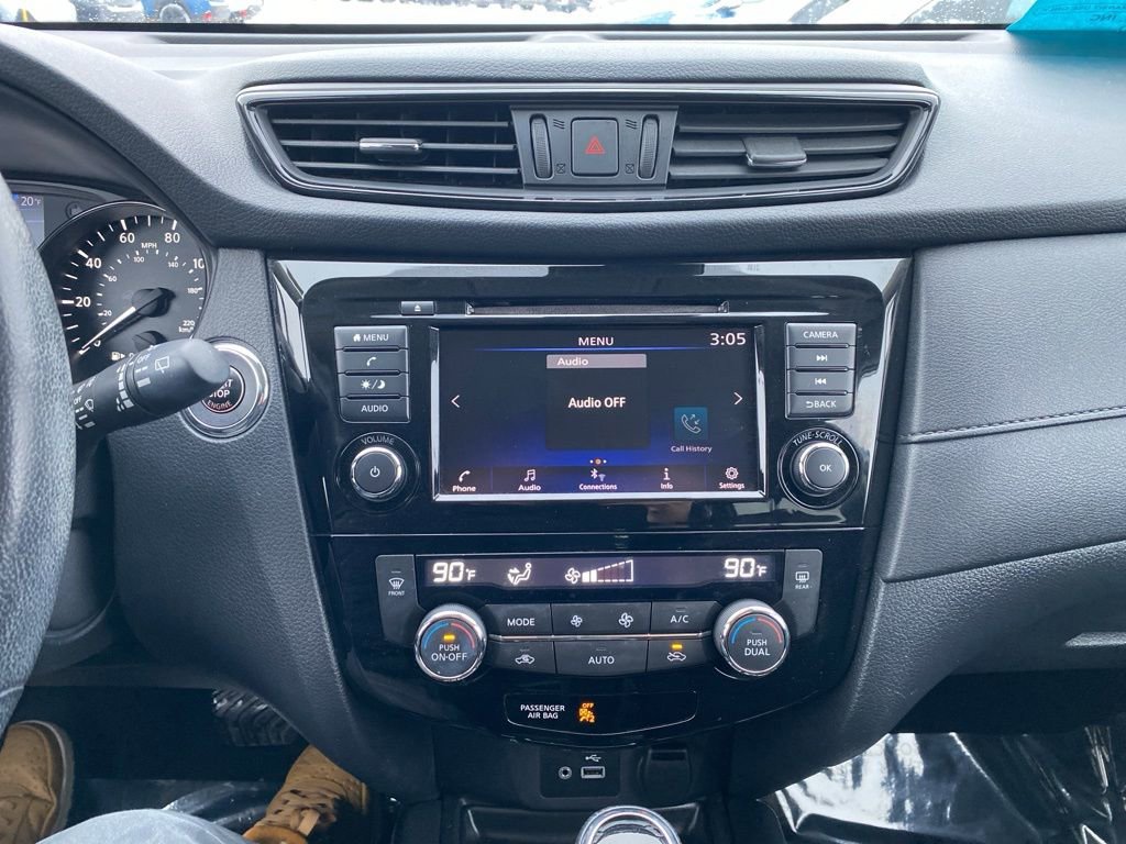 Used 2019 Nissan Rogue SV image 15