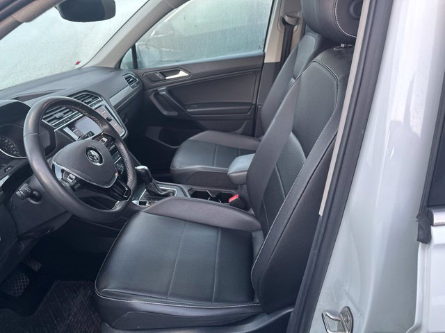 Used 2021 Volkswagen Tiguan SE AWD/4WD image 12