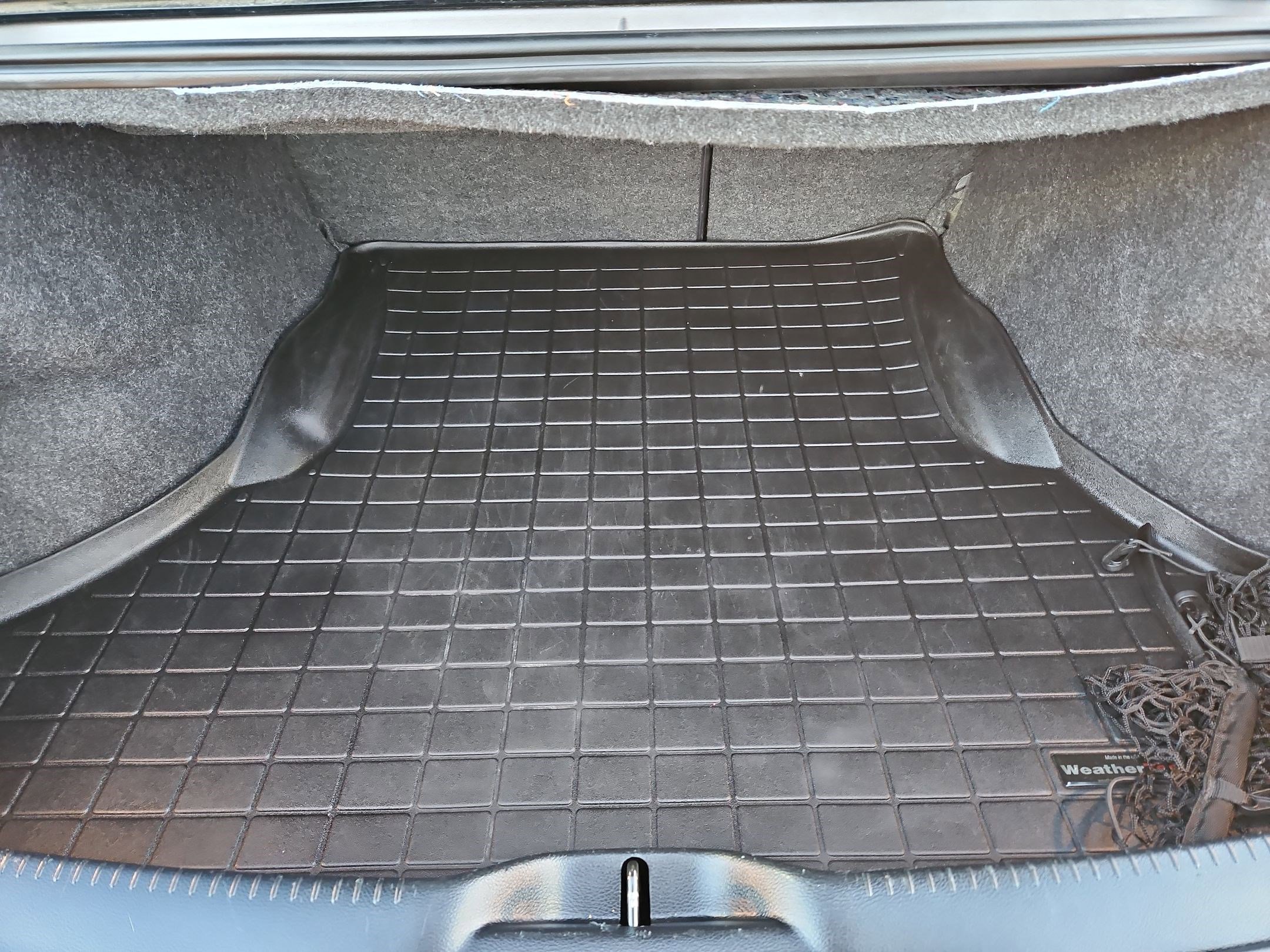 Used 2016 Chrysler 300 C image 32