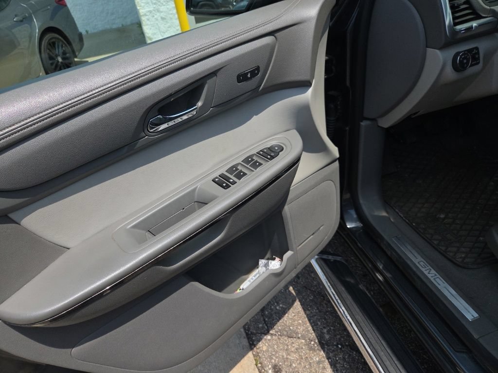 Used 2013 GMC Acadia SLT FWD image 10