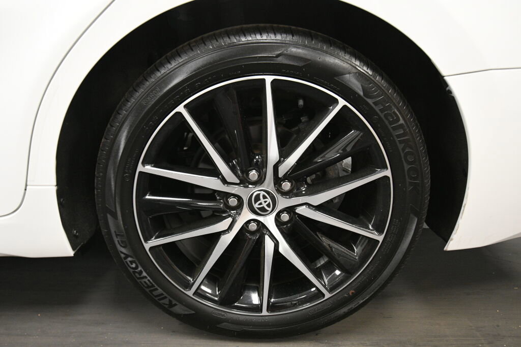 Used 2023 Toyota Camry SE AWD/4WD image 30