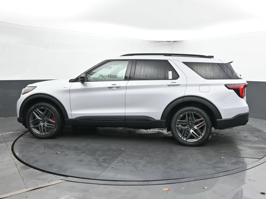 New 2026 Ford Explorer ST-Line w/ ST-Line Street Pack AWD/4WD image 9