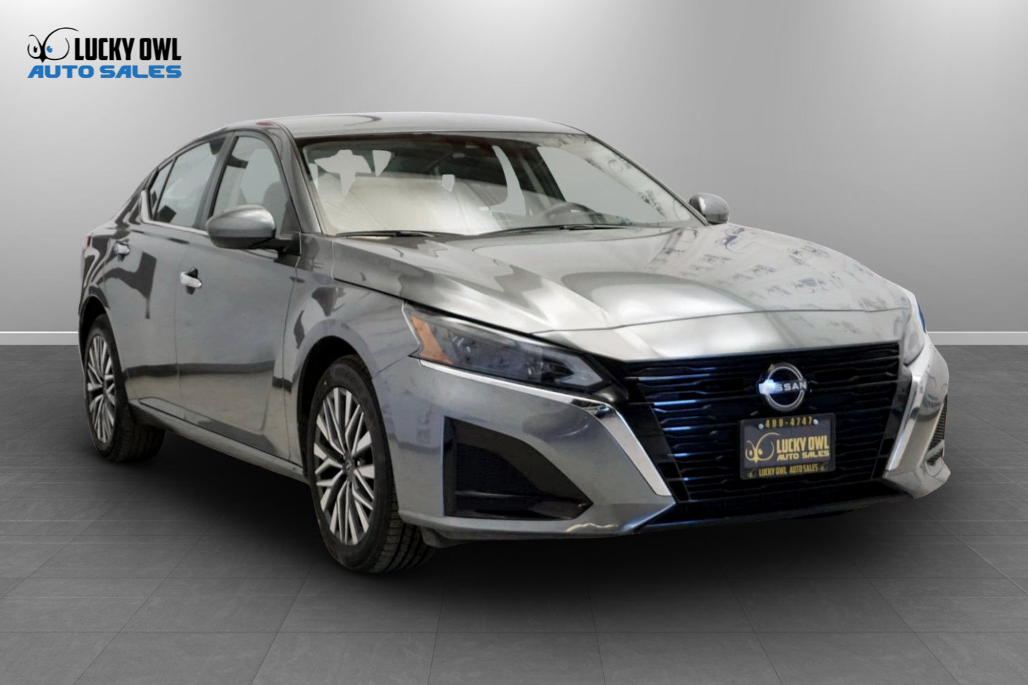 Used 2023 Nissan Altima 2.5 SV AWD/4WD image 3