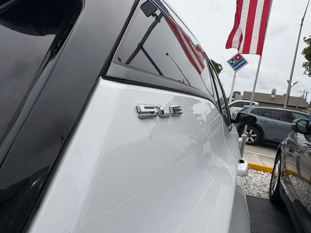 Used 2023 GMC Terrain SLE image 5