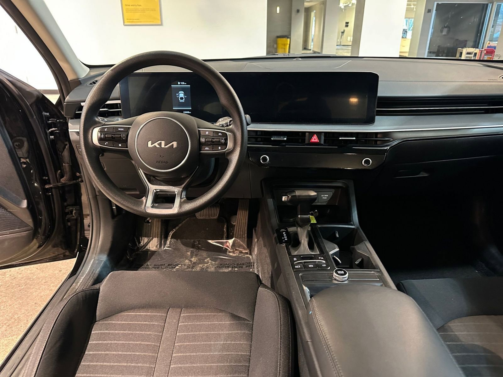 Used 2025 Kia K5 LXS image 33