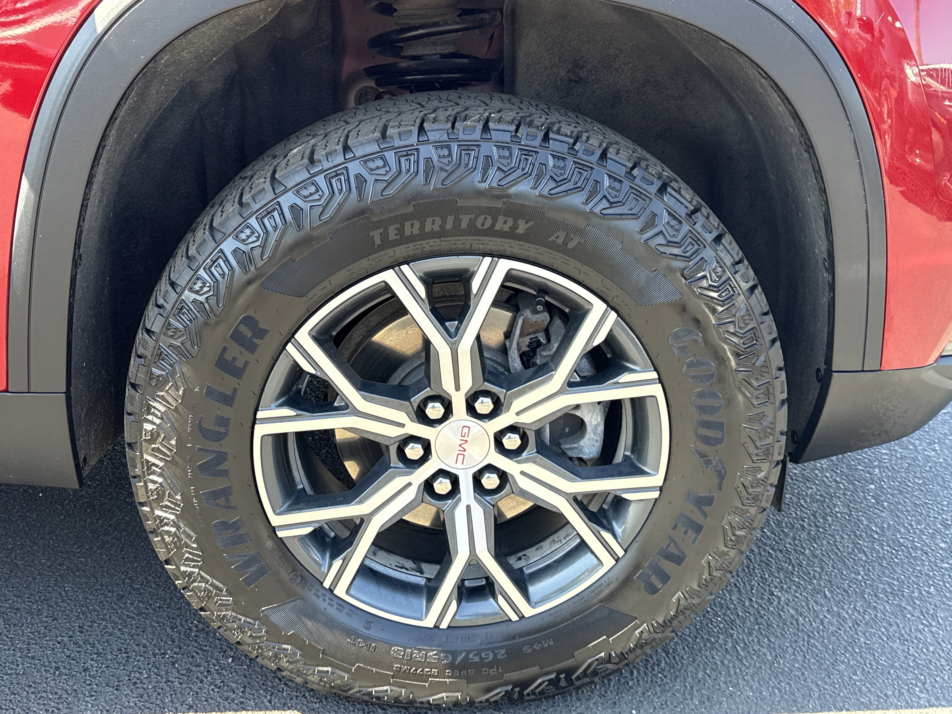 Used 2024 GMC Acadia AT4 image 13