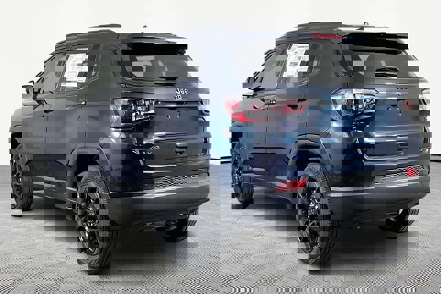 New 2026 Jeep Compass Latitude image 4