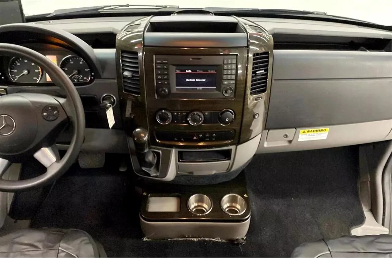 Used 2016 Mercedes-Benz Sprinter 2500 image 16