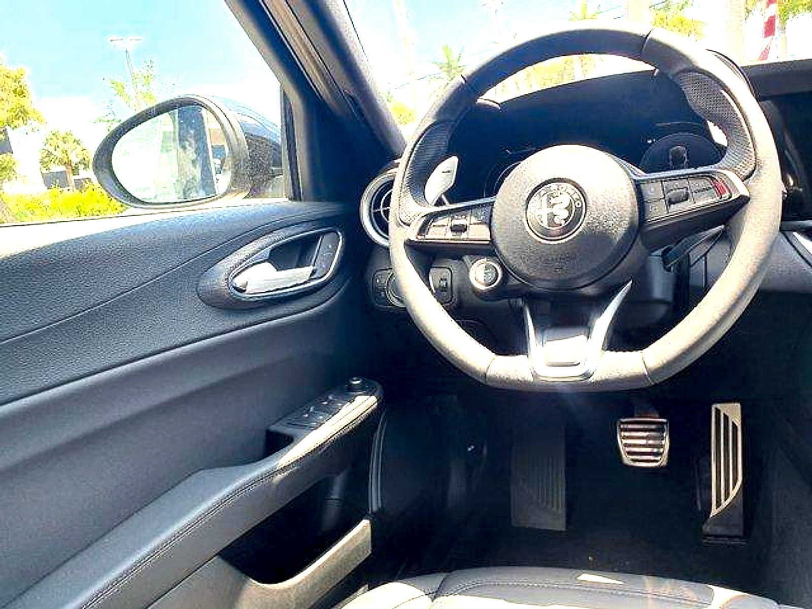 New 2024 Alfa Romeo Giulia Sprint RWD image 9