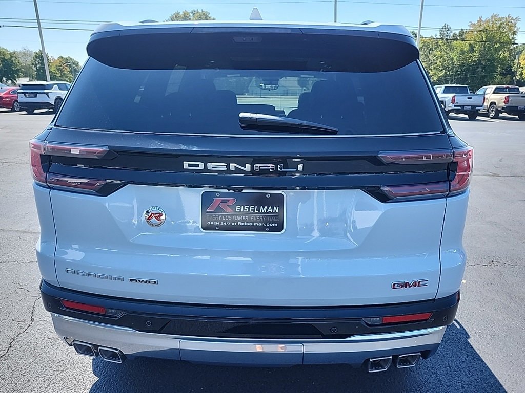 New 2026 GMC Acadia Denali w/ Super Cruise Package image 4